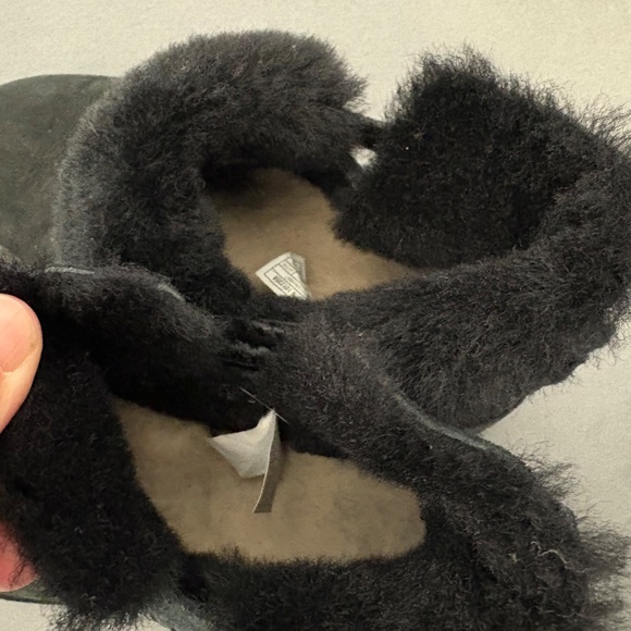 UGG MCKAY BLACK SUEDE ANKLE STRAP WOMEN'S BOOTS SIZE US 7 - Picture 12 of 15